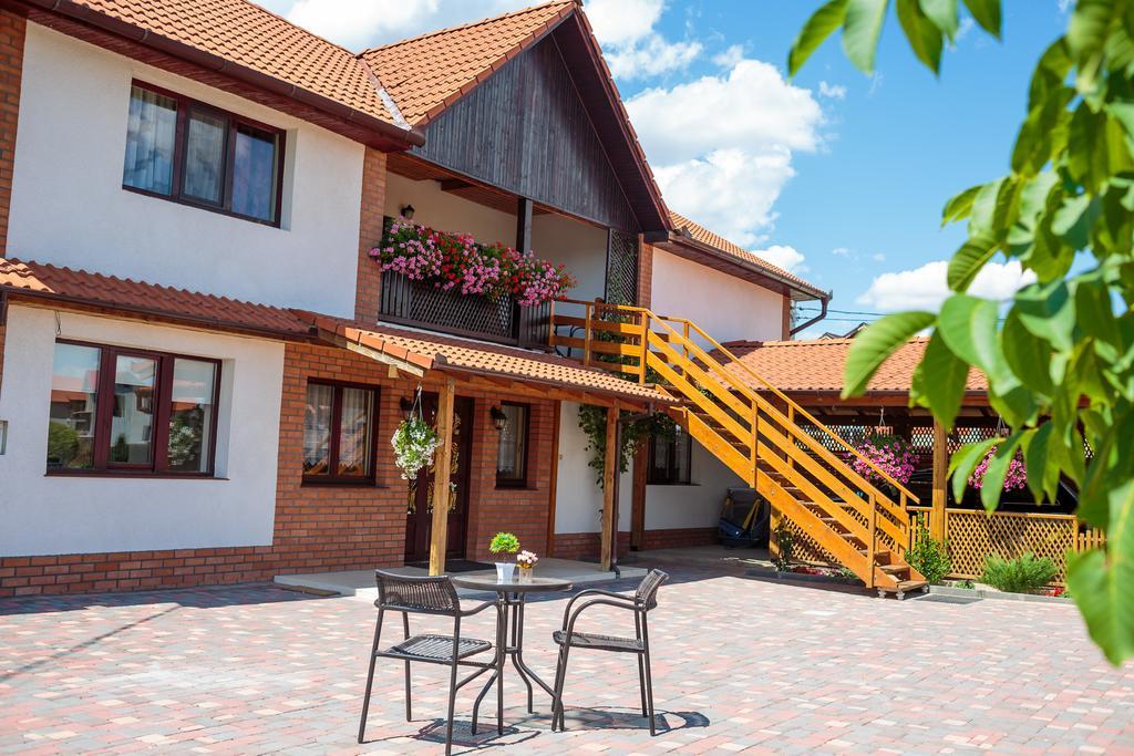 Casa Paveios Hotel Oradea Bagian luar foto