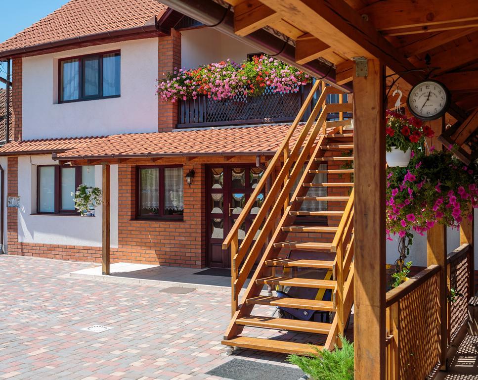 Casa Paveios Hotel Oradea Bagian luar foto