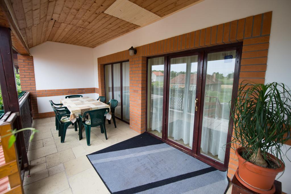 Casa Paveios Hotel Oradea Bagian luar foto