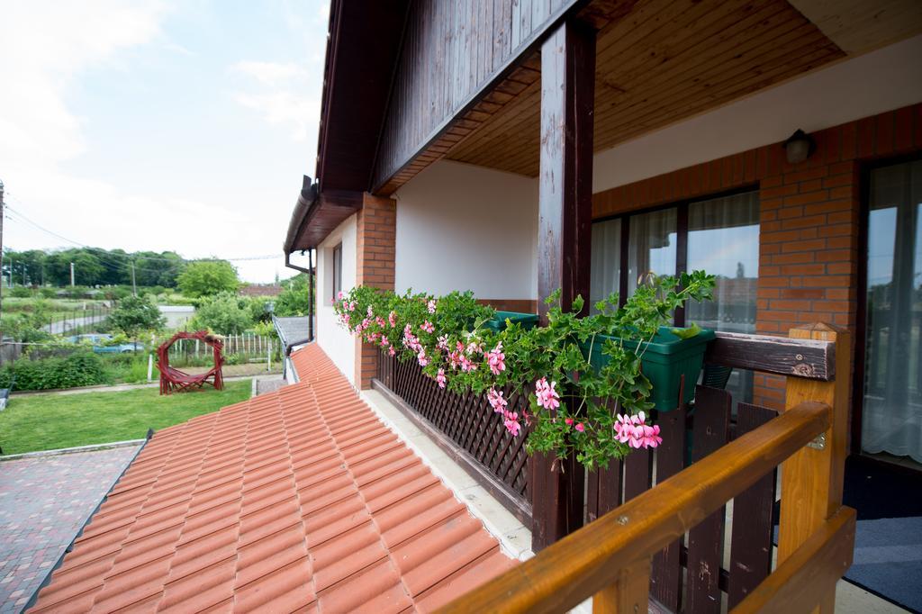 Casa Paveios Hotel Oradea Bagian luar foto