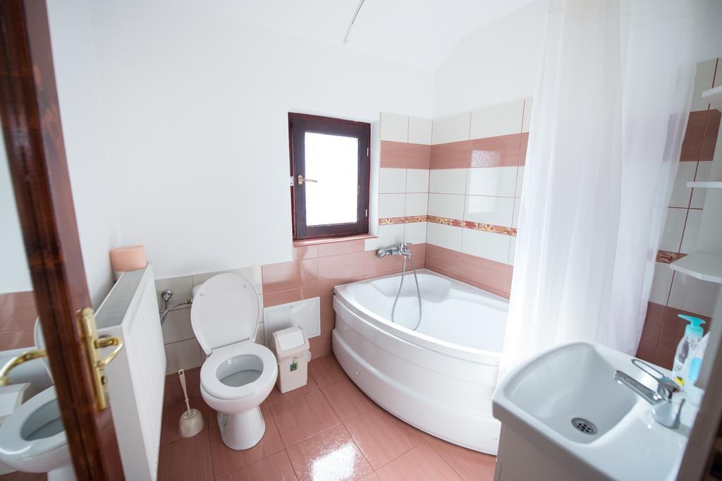 Casa Paveios Hotel Oradea Bagian luar foto