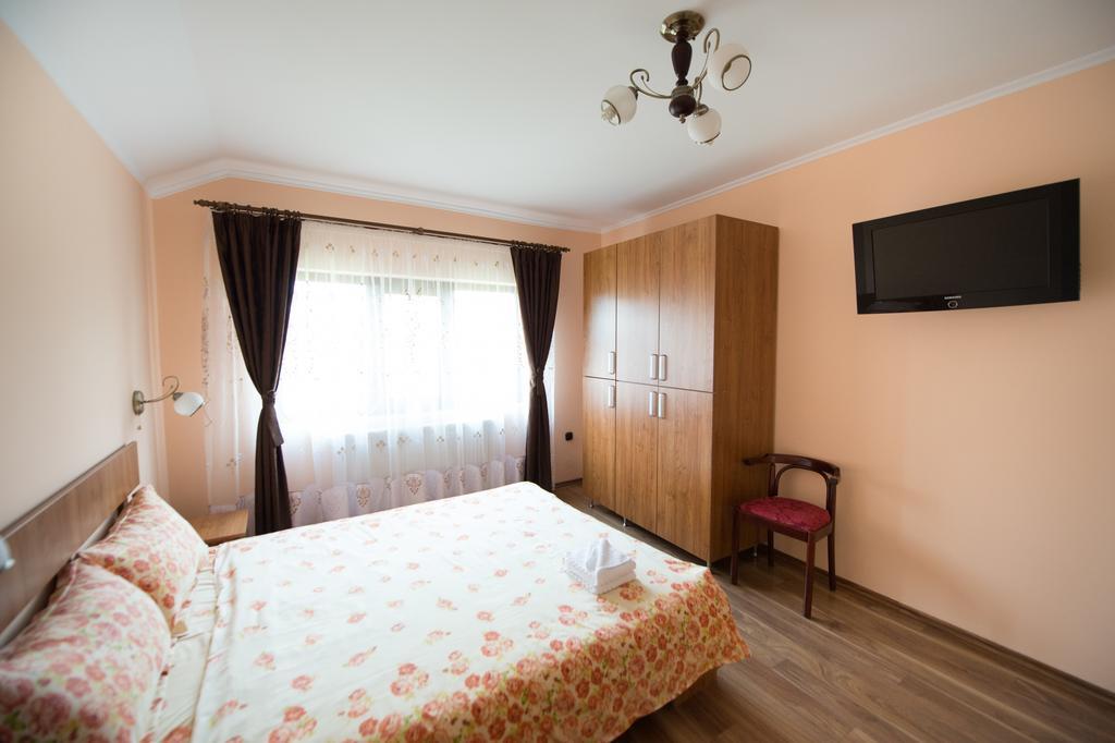 Casa Paveios Hotel Oradea Bagian luar foto