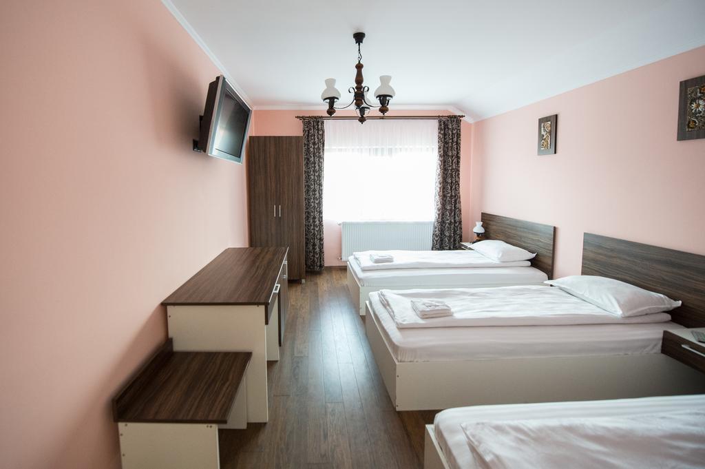 Casa Paveios Hotel Oradea Bagian luar foto