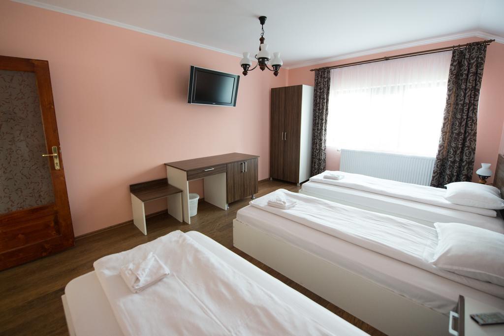Casa Paveios Hotel Oradea Bagian luar foto