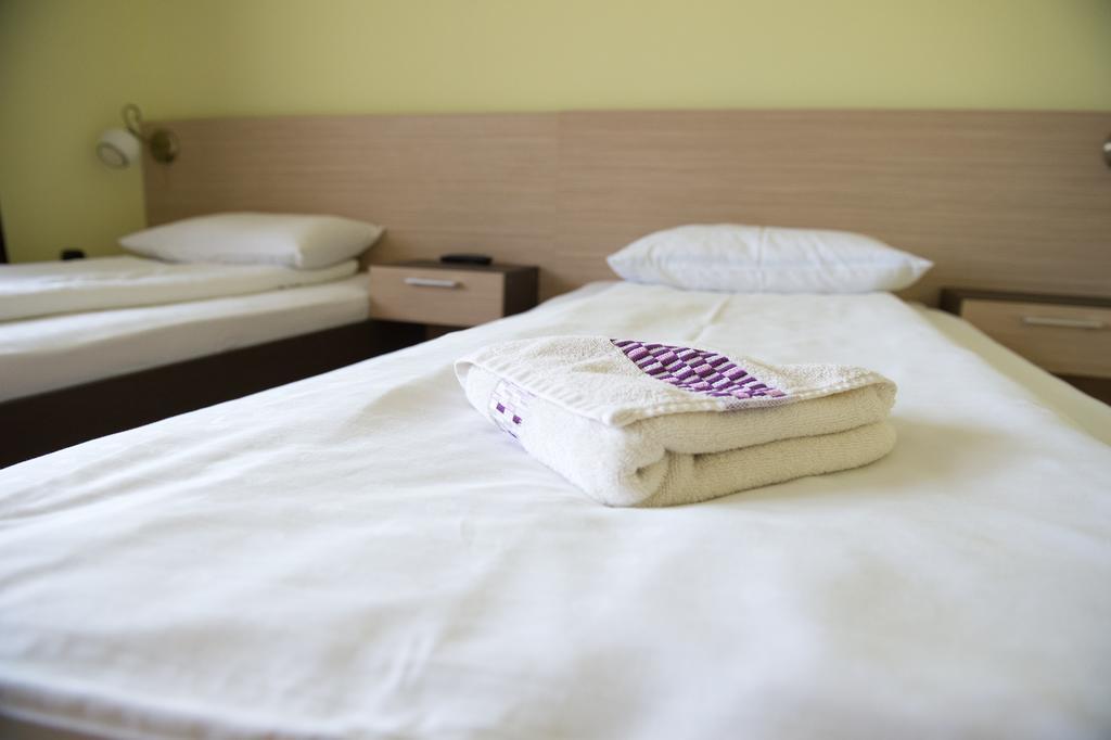 Casa Paveios Hotel Oradea Bagian luar foto